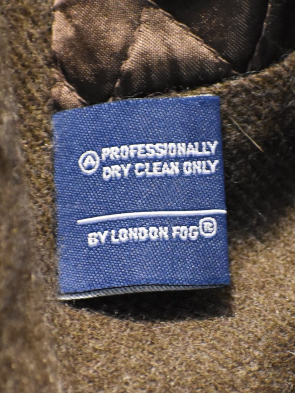 London Fog Limited Edition Double Brested Trench Coat - Picture 5 of 5